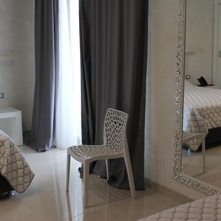 Hotel Presidente Porto Cesareo Buitenkant foto