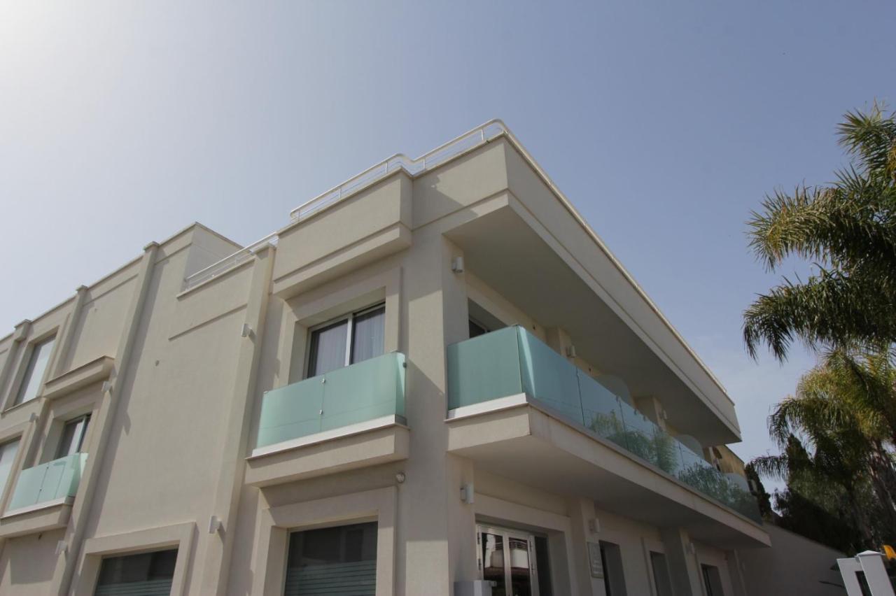 Hotel Presidente Porto Cesareo Buitenkant foto