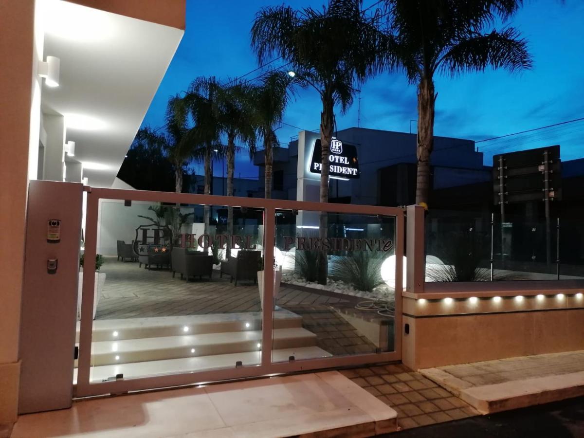 Hotel Presidente Porto Cesareo Buitenkant foto
