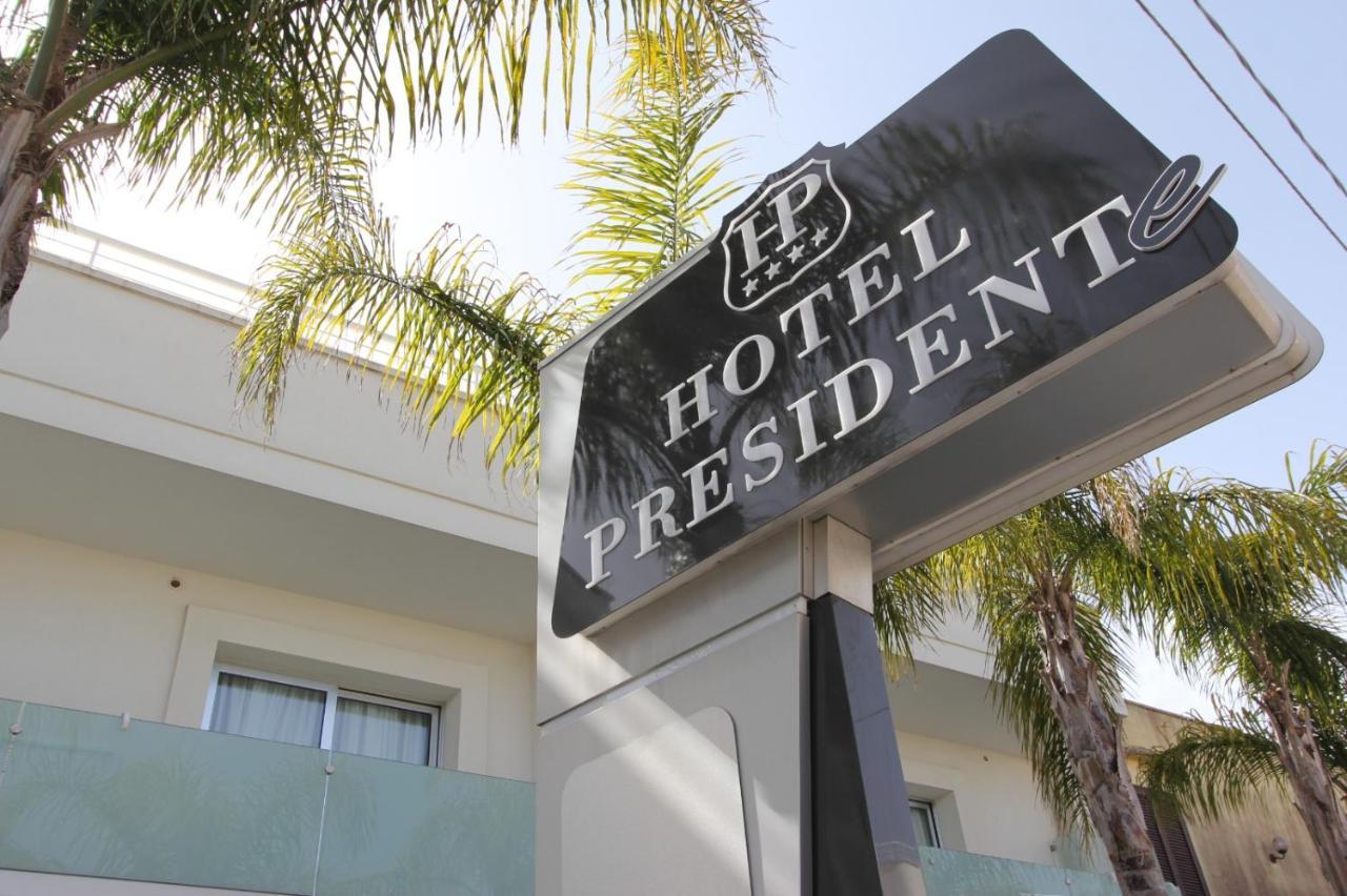 Hotel Presidente Porto Cesareo Buitenkant foto