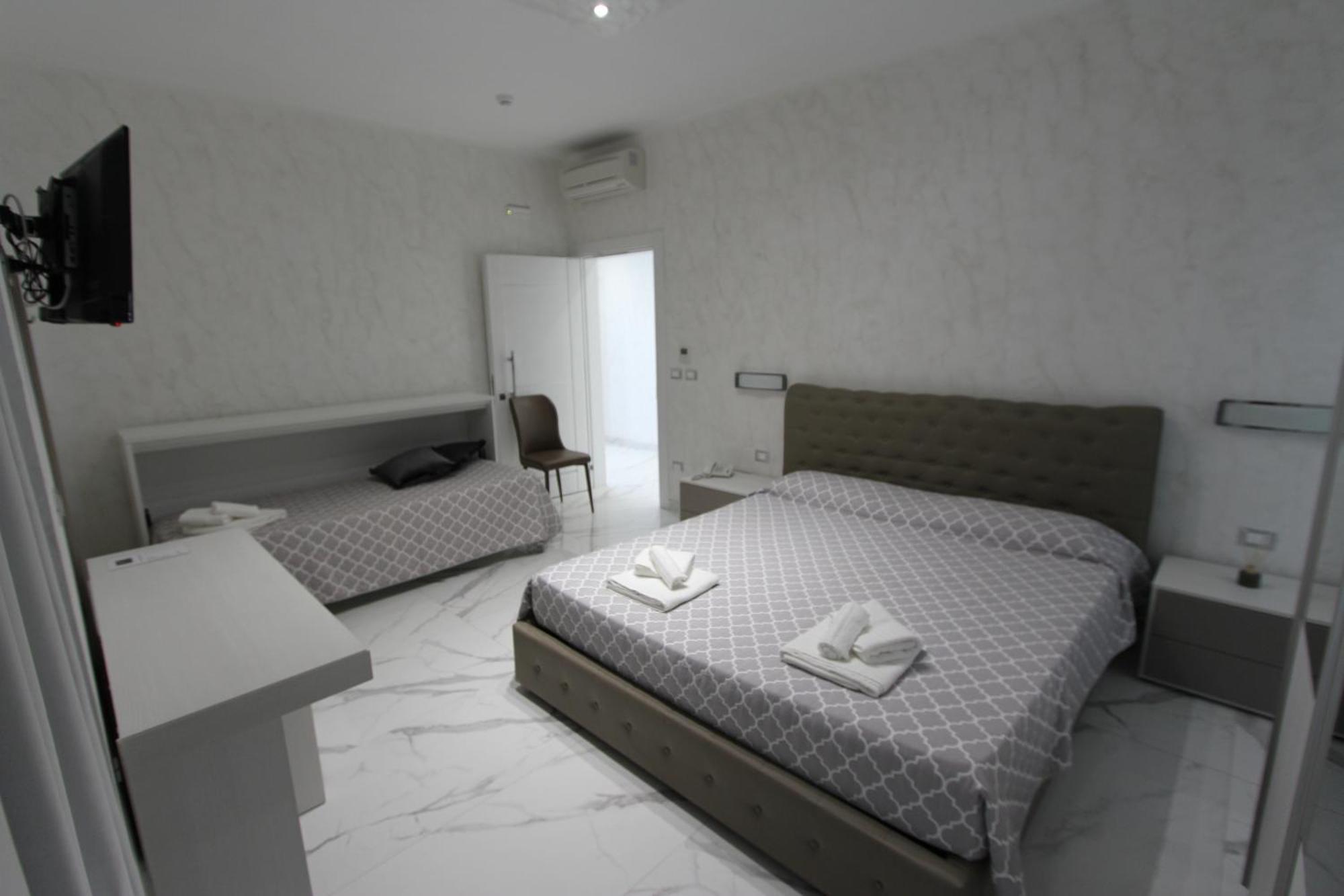 Hotel Presidente Porto Cesareo Buitenkant foto